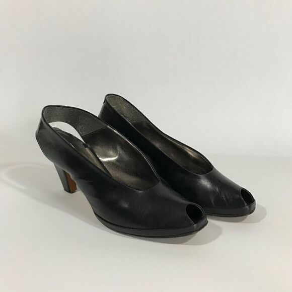 Modern & Sleek Curved Heel Slingback Peep-Toe - Picture 2 of 6